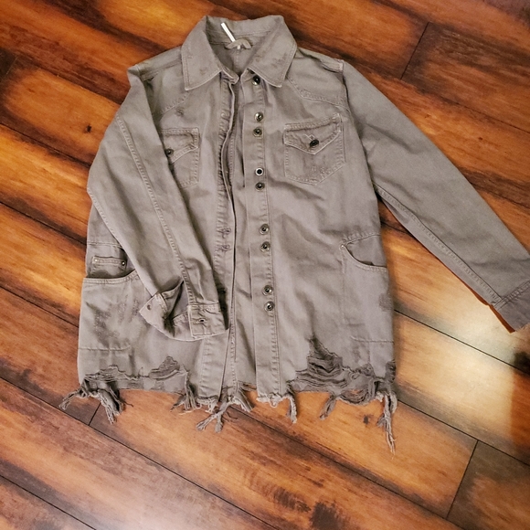 Jacket - Picture 1 of 4